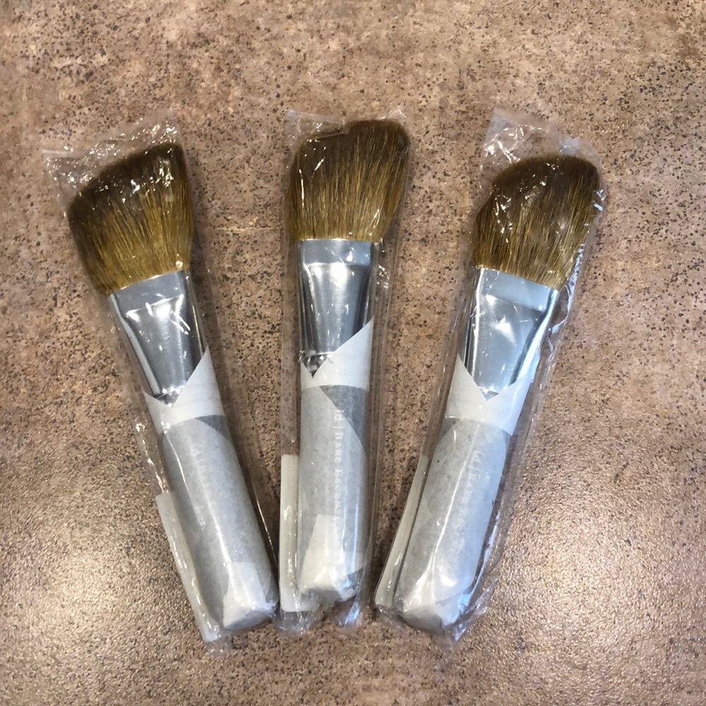 Angled Face Brush | Bare Essentials (x3)